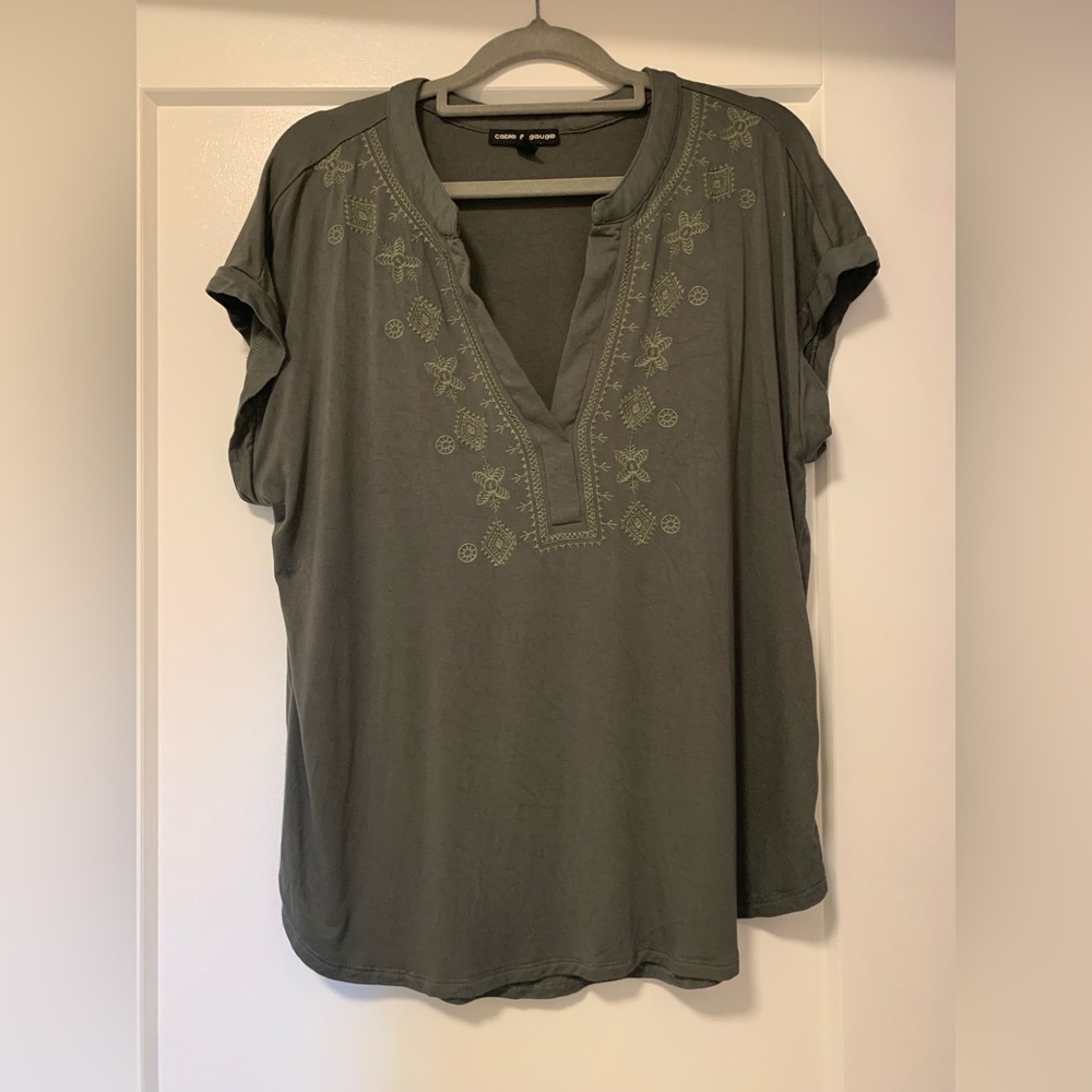 Cable & Gauge Large Sage Green Embroidered Blouse